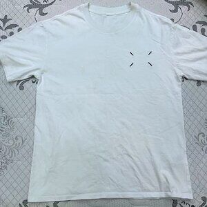 Men's white short-sleeved